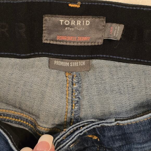 Torrid Bombshell Skinny Jeans Womens Size 16R Blue High Rise Med Wash Casual - Picture 4 of 13